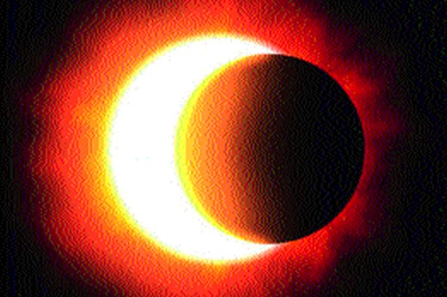 Haremode due to no visible solar eclipse | खंडग्रास सूर्यग्रहण न दिसल्याने हिरमोड Haremode due to no visible solar eclipse | खंडग्रास सूर्यग्रहण न दिसल्याने हिरमोड