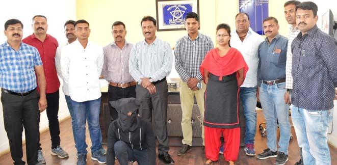 One-sided love for the murder of a girl's father | एकतर्फी प्रेमातून केला मुलीच्या वडिलांचा खून One-sided love for the murder of a girl's father | एकतर्फी प्रेमातून केला मुलीच्या वडिलांचा खून