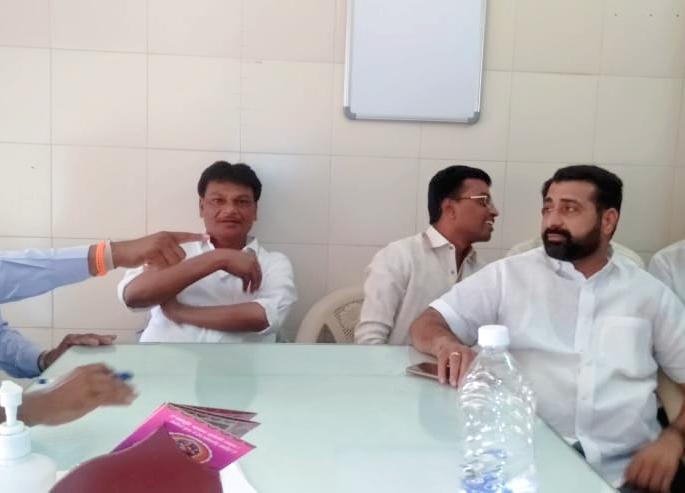 Unilateral invaders to fill vacancies in Peth Rural Hospital | पेठ ग्रामीण रूग्णालयातील रिक्त पदे भरण्यासाठी सर्वपक्षीय आक्रमक Unilateral invaders to fill vacancies in Peth Rural Hospital | पेठ ग्रामीण रूग्णालयातील रिक्त पदे भरण्यासाठी सर्वपक्षीय आक्रमक