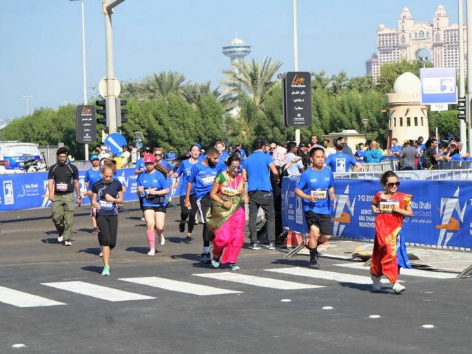 Ratnagiri: Satasamprayapar Raajar stood and inaugurated on 9th November | रत्नागिरी : सातासमुद्रापार उठून दिसला नऊवारीचा साज Ratnagiri: Satasamprayapar Raajar stood and inaugurated on 9th November | रत्नागिरी : सातासमुद्रापार उठून दिसला नऊवारीचा साज