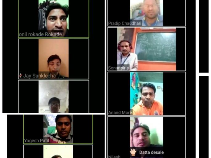 Jamner School Offline and Student Online | जामनेर शाळा आॅफलाईन अन् विद्यार्थी आॅनलाईन Jamner School Offline and Student Online | जामनेर शाळा आॅफलाईन अन् विद्यार्थी आॅनलाईन