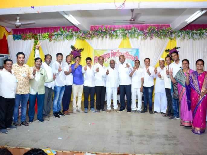 The formula of Samko Bank is again in the hands of this ideal | समको बँकेची सूत्रे पुन्हा ह्यआदर्शह्णच्या हाती The formula of Samko Bank is again in the hands of this ideal | समको बँकेची सूत्रे पुन्हा ह्यआदर्शह्णच्या हाती