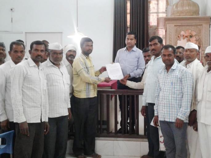 The demand for setting up an independent Gram Panchayat | स्वतंत्र ग्रामपंचायत स्थापन करण्याची मागणी The demand for setting up an independent Gram Panchayat | स्वतंत्र ग्रामपंचायत स्थापन करण्याची मागणी