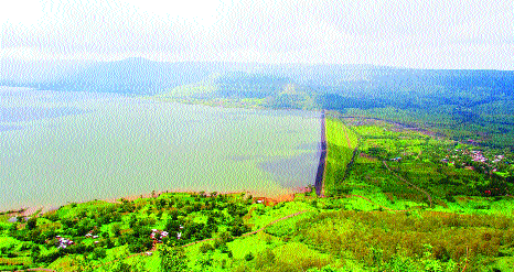 The water in the dam is gone; But Sattar didn't get it ... | धरणातील पाणी गेले माणला; पण नाही मिळाले साताऱ्याला... The water in the dam is gone; But Sattar didn't get it ... | धरणातील पाणी गेले माणला; पण नाही मिळाले साताऱ्याला...