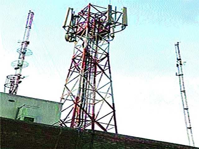 Socena 'voluntary' burden to the Telephone Department | दूरध्वनी विभागाला सोसेना ‘स्वेच्छानिवृत्तीचा’ भार Socena 'voluntary' burden to the Telephone Department | दूरध्वनी विभागाला सोसेना ‘स्वेच्छानिवृत्तीचा’ भार