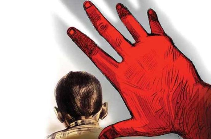 The two youths were abducted by a car at Igatpuri railway station | संभाषणातून भुरळ घालत कारद्वारे अपहरण केलेले दोन्ही युवक इगतपुरी रेल्वे स्थानकावर The two youths were abducted by a car at Igatpuri railway station | संभाषणातून भुरळ घालत कारद्वारे अपहरण केलेले दोन्ही युवक इगतपुरी रेल्वे स्थानकावर