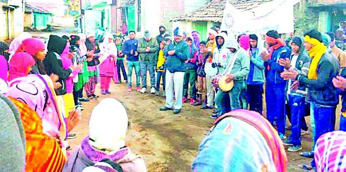 Gram Shakti and youth power | ग्रामशक्ती अन् युवाशक्तीने पेटविली श्रमसंस्काराची ज्योत