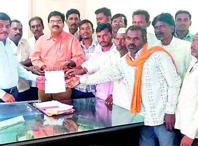  22 questions on the family issue of an emergency | २२ कुटुंबीयांचा निवाऱ्याचा प्रश्न ऐरणीवर