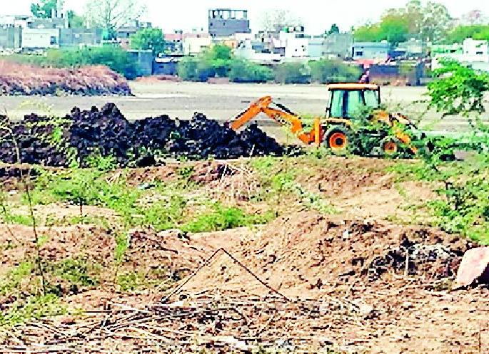 Wing's British Shingada Lake | वणीचा इंग्रजकालीन शिंगाडा तलाव टाकतोयं कात