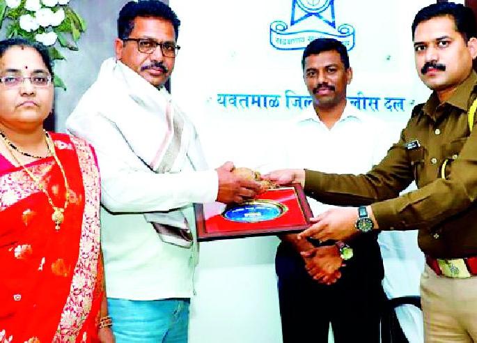 The retirement of the retired police was delayed | निवृत्त पोलिसांच्या वेतन निश्चितीचा तिढा सुटला