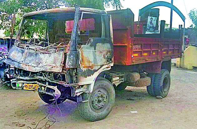 Three deaths due to death | तिघांच्या मृत्यूने आजंतीत आसवांचा आर्त आकांत Three deaths due to death | तिघांच्या मृत्यूने आजंतीत आसवांचा आर्त आकांत