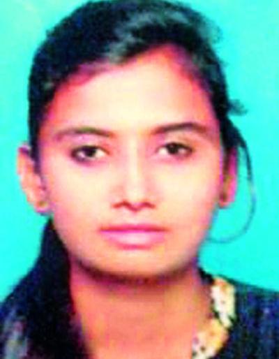 Honduras sues suicide in Kopra | कोपरा येथे बारावीच्या विद्यार्थिनीची आत्महत्या