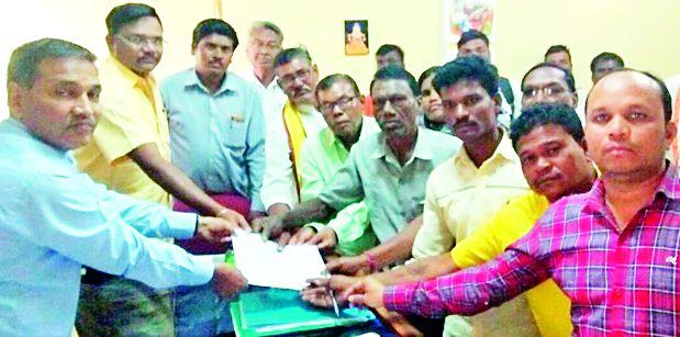 Ghatanji tribal action committee's request | घाटंजी आदिवासी कृती समितीचे निवेदन Ghatanji tribal action committee's request | घाटंजी आदिवासी कृती समितीचे निवेदन