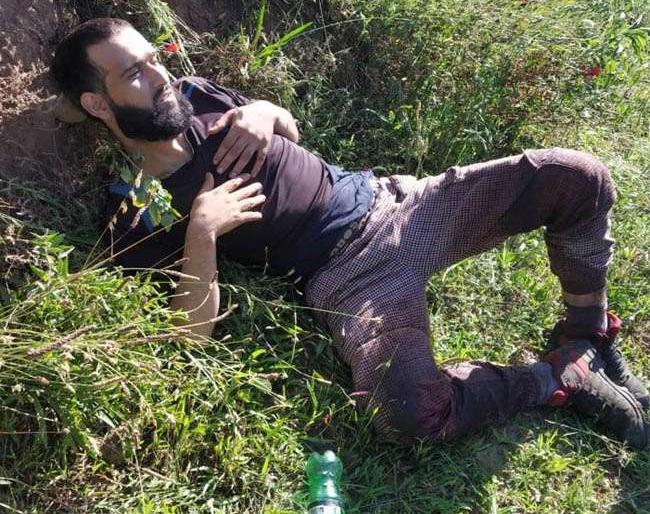 injured jihadi who shot by his terrorist friends; hospitalised by indian army | साथीदारांनीच जेव्हा गोळी मारली; तेव्हा दहशतवाद्याला समजले खरा शत्रू कोण...