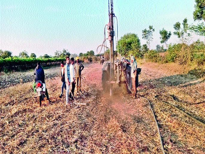 Hydrocarbon fuel search module in Patoda area | पाटोदा परिसरात हायड्रोकार्बन इंधनाची शोधमोहीम Hydrocarbon fuel search module in Patoda area | पाटोदा परिसरात हायड्रोकार्बन इंधनाची शोधमोहीम