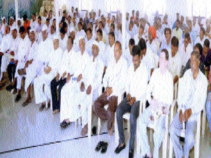 Beed district bank profit of 18 crores 51 lacs | बीड जिल्हा बँकेस १८ कोटी ५१ लाख रुपयांचा नफा Beed district bank profit of 18 crores 51 lacs | बीड जिल्हा बँकेस १८ कोटी ५१ लाख रुपयांचा नफा