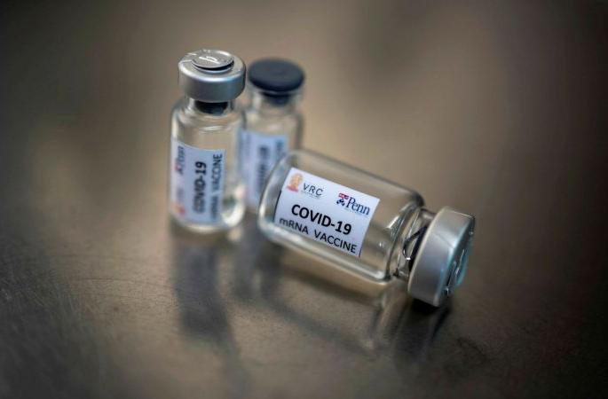 Private hospital reluctant for corona preventive vaccine | कोरोनाच्या प्रतिबंधक लसीसाठी खासगी हॉस्पिटल अनुत्सुक Private hospital reluctant for corona preventive vaccine | कोरोनाच्या प्रतिबंधक लसीसाठी खासगी हॉस्पिटल अनुत्सुक
