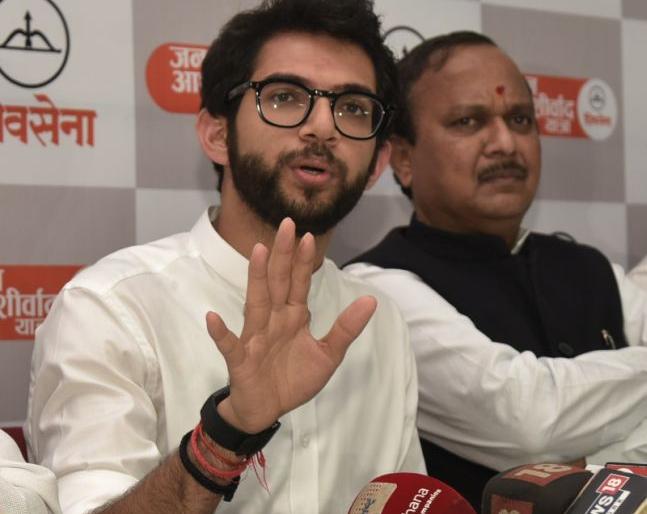 Farmers will be debt free; Aditya Thackeray's assurance | शेतकऱ्यांची कर्जमुक्ती होणारच; आदित्य ठाकरे यांचे आश्वासन Farmers will be debt free; Aditya Thackeray's assurance | शेतकऱ्यांची कर्जमुक्ती होणारच; आदित्य ठाकरे यांचे आश्वासन