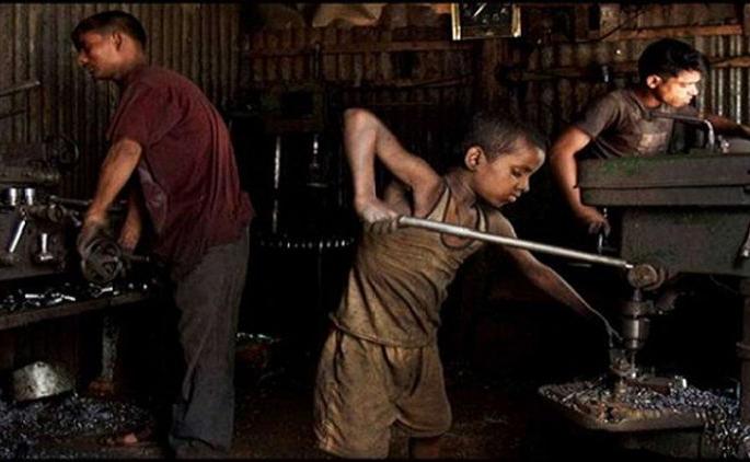 Gang arrested; involved in trafficking of child laborers | बाल मजुरांना फूस लावून नेणाऱ्या आंतरराज्यीय टोळीचा ‘पर्दाफाश’