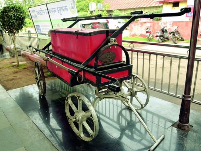 The administration was helpless in critical condition at Nagpur railway station | नागपूर रेल्वेस्थानकावरील आगीच्या घटनांत प्रशासन हतबल The administration was helpless in critical condition at Nagpur railway station | नागपूर रेल्वेस्थानकावरील आगीच्या घटनांत प्रशासन हतबल