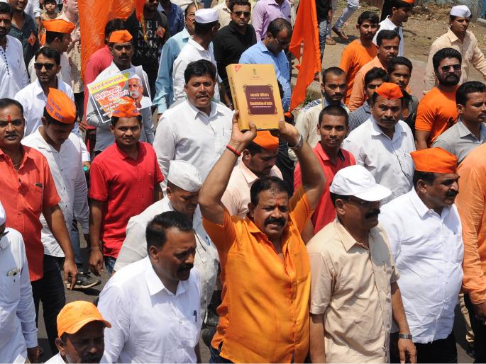 Kolhapur: arrest Ambedkar, Maynani, Khalid, Kolse-Patil | कोल्हापूर : आंबेडकर, मेवाणी, खलीद, कोळसे-पाटील यांना अटक करा Kolhapur: arrest Ambedkar, Maynani, Khalid, Kolse-Patil | कोल्हापूर : आंबेडकर, मेवाणी, खलीद, कोळसे-पाटील यांना अटक करा