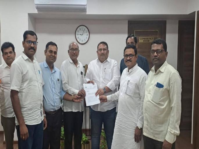 Independent newspaper vendor welfare board coming soon Labour Minister Akash Fundkar assures | स्वतंत्र वृत्तपत्र विक्रेता कल्याणकारी मंडळ लवकरच; कामगार मंत्री आकाश फुंडकर यांनी दिले आश्वासन 