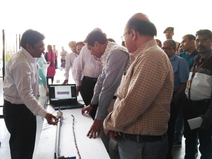 Innovation of inventions at Shivaji University; Presentations of various projects | शिवाजी विद्यापीठात नवसंशोधनाचे आविष्कार; विविध प्रकल्पांचे सादरीकरण Innovation of inventions at Shivaji University; Presentations of various projects | शिवाजी विद्यापीठात नवसंशोधनाचे आविष्कार; विविध प्रकल्पांचे सादरीकरण