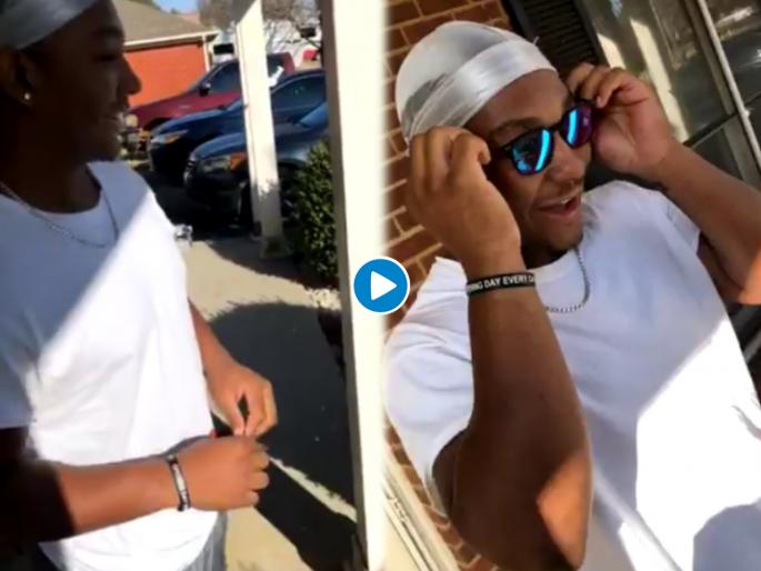 Friends gift color blind glasses his reaction is priceless | VIDEO : ज्याने आयुष्यात कधी रंग पाहिला नव्हता, त्याची पहिल्यांदा रंग बघितल्यावर अशी होती प्रतिक्रिया... Friends gift color blind glasses his reaction is priceless | VIDEO : ज्याने आयुष्यात कधी रंग पाहिला नव्हता, त्याची पहिल्यांदा रंग बघितल्यावर अशी होती प्रतिक्रिया...