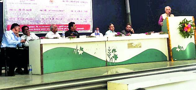 'Small measures, bigger benefits' for controlling bottlenecks | बोंडअळीच्या नियंत्रणासाठी ‘उपाय छोटे, फायदे मोठे’