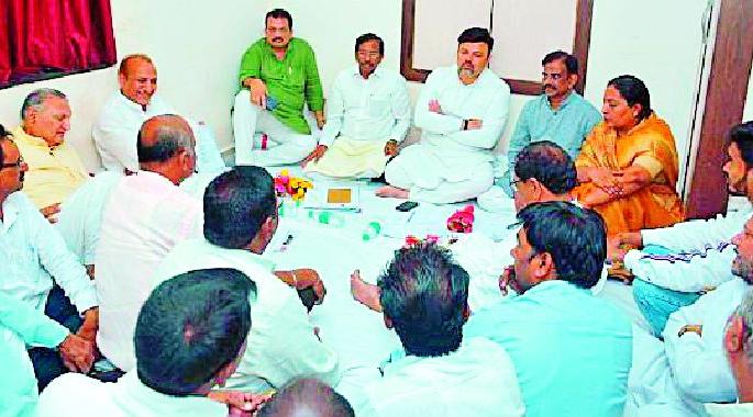 Interviews of Congress aspirants for the Legislative Assembly | विधानसभेसाठी काँग्रेस इच्छुकांच्या मुलाखती