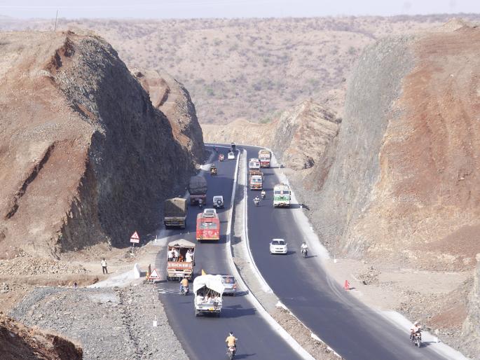 Manjarsumba became straight road | मांजरसुंब्यांचा अवघड घाट झाला सोपा... Manjarsumba became straight road | मांजरसुंब्यांचा अवघड घाट झाला सोपा...