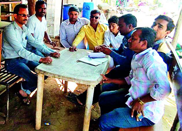 Gram Panchayat administration affected due to the strike | संपामुळे ग्रामपंचायत प्रशासन प्रभावित