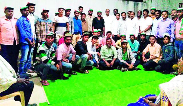 Congress has benefited from this year's chauvinism | काँग्रेसला यावर्षीची कोजागिरी लाभदायक