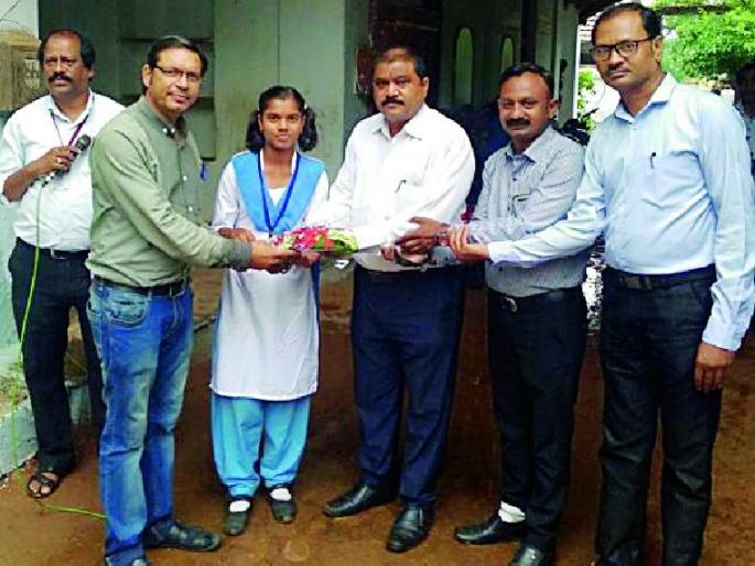 Airliner travels with the help of 'Shravavi' | अन विमान प्रवासाने भारावली तुमसरची ‘श्रावी’ Airliner travels with the help of 'Shravavi' | अन विमान प्रवासाने भारावली तुमसरची ‘श्रावी’