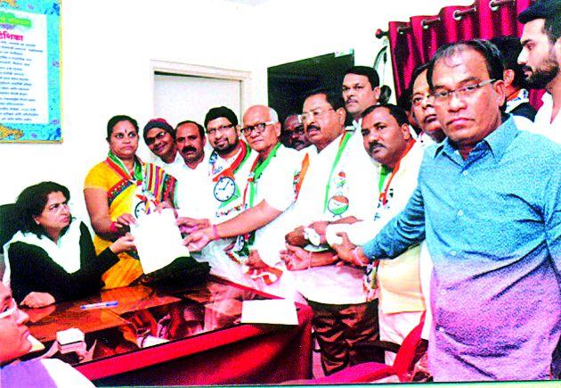 NCP's attack for farmers' problems | शेतकऱ्यांच्या समस्यांसाठी राष्ट्रवादीचा हल्लाबोल NCP's attack for farmers' problems | शेतकऱ्यांच्या समस्यांसाठी राष्ट्रवादीचा हल्लाबोल