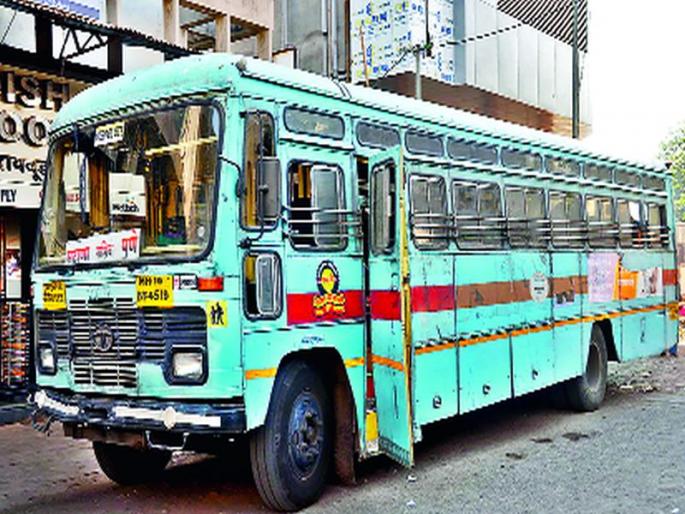 Nashik Road: 18 injured in bus accident | दोन बसच्या धडकेत १८ जखमी नाशिकरोड : बिटको चौकातील घटना Nashik Road: 18 injured in bus accident | दोन बसच्या धडकेत १८ जखमी नाशिकरोड : बिटको चौकातील घटना