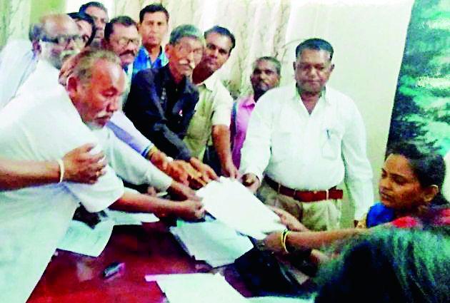 Hegde was removed from the post of Minister of State | हेगडे यांना राज्यमंत्री पदावरुन हटवा