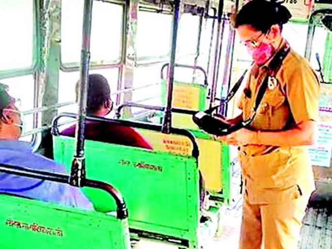 Transport Corporation employees without pay | परिवहन महामंडळाचे कर्मचारी वेतनाविना