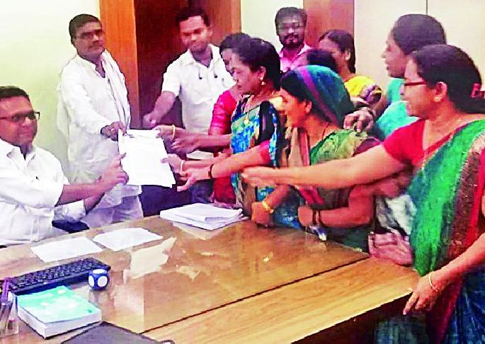 Take action against those 'doctors' | ‘त्या’ डॉक्टरांवर कारवाई करा