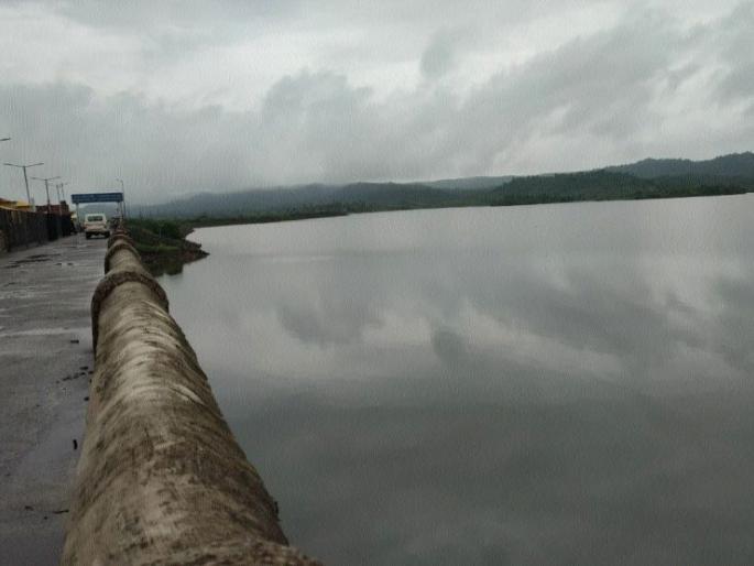 The jaggery project is 77 percent complete | गुळ प्रकल्प भरला ७७ टक्के The jaggery project is 77 percent complete | गुळ प्रकल्प भरला ७७ टक्के