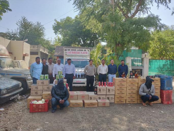 Millions of liquor bottles of the state seized in Amboli Shivar | अंबोली शिवारात परराज्यातील लाखोंचा मद्यसाठा जप्त Millions of liquor bottles of the state seized in Amboli Shivar | अंबोली शिवारात परराज्यातील लाखोंचा मद्यसाठा जप्त