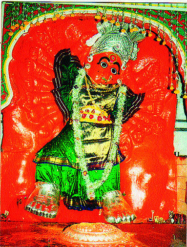 The eighth gathering of goddess Bhagur in the temple | भगूरला देवी मंदिरात आठव्या माळेला गर्दी The eighth gathering of goddess Bhagur in the temple | भगूरला देवी मंदिरात आठव्या माळेला गर्दी