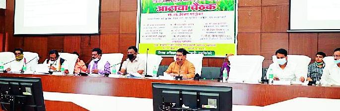 Only agriculture and agribusiness will survive | शेती व शेतीसंलग्न व्यवसायच तारणार