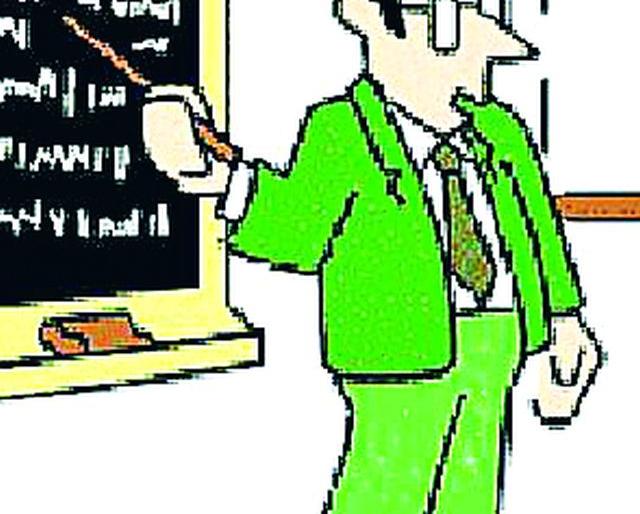 After all, the list of teachers was changed | अखेर शिक्षकांची बदली यादी प्राप्त After all, the list of teachers was changed | अखेर शिक्षकांची बदली यादी प्राप्त