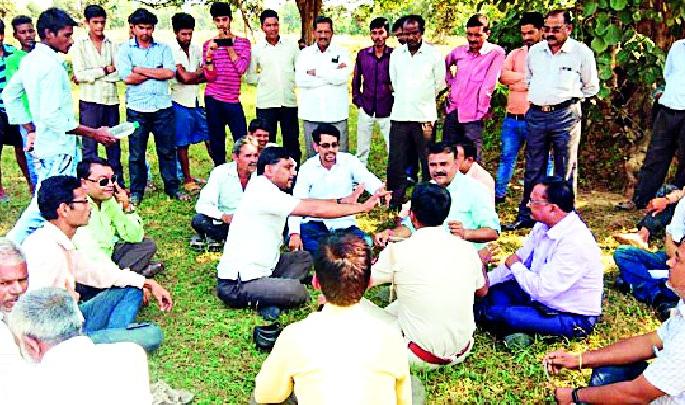 Raise the tower only after the proper wages are given | योग्य मोबदला दिल्यावरच टॉवर उभारा Raise the tower only after the proper wages are given | योग्य मोबदला दिल्यावरच टॉवर उभारा