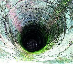 Ground water breaks for MNREGA wells | मनरेगाच्या विहिरींना भूजलचा ब्रेक Ground water breaks for MNREGA wells | मनरेगाच्या विहिरींना भूजलचा ब्रेक