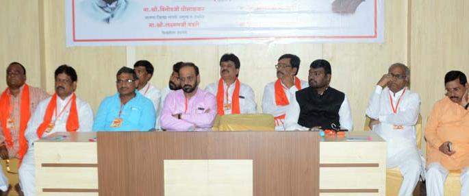 Ramdas Kadam criticises BJP in Shiv sena meet | उद्धव ठाकरेच आगामी मुख्यमंत्री : रामदास कदम Ramdas Kadam criticises BJP in Shiv sena meet | उद्धव ठाकरेच आगामी मुख्यमंत्री : रामदास कदम