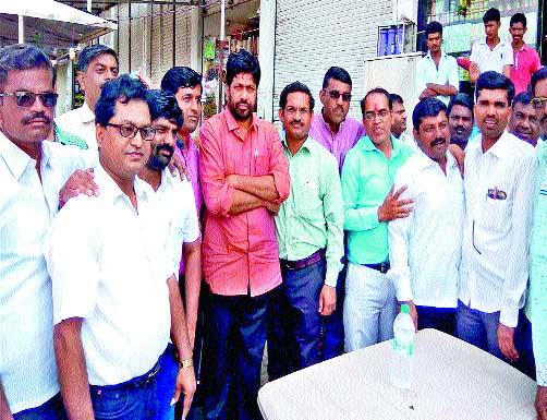 Batchu Kang to find out the bogus cadre: Discussion of Executive Committee members | बोगस अपंग शोधून काढणार बच्चू कडू : कृती समितीच्या पदाधिकाºयांची चर्चा Batchu Kang to find out the bogus cadre: Discussion of Executive Committee members | बोगस अपंग शोधून काढणार बच्चू कडू : कृती समितीच्या पदाधिकाºयांची चर्चा