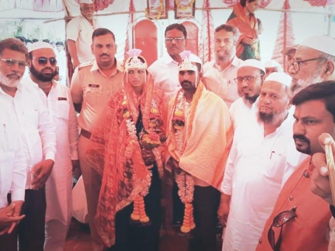 Blast of Puja on the sad part of the rainy season | राईनपाडाच्या दु:खावर पूजाच्या अक्षतांची फुंकर Blast of Puja on the sad part of the rainy season | राईनपाडाच्या दु:खावर पूजाच्या अक्षतांची फुंकर