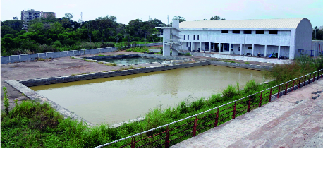 Swimming pool is only for a month | जलतरण तलाव आणखी महिनाभर लोंबकळतच